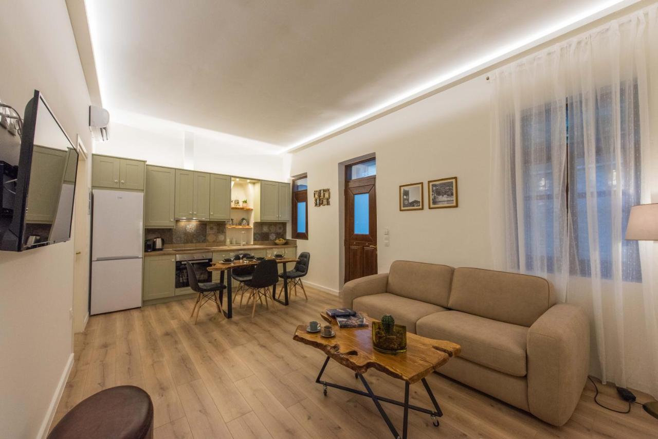 1571_ Suites A2 Nafpaktos Extérieur photo